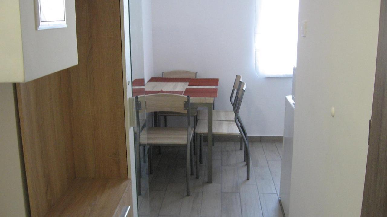 Hz Apartman Miskolc Lägenhet Exteriör bild